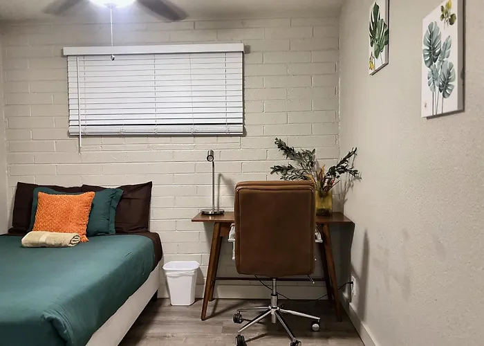 Downtown Oasis Steps To Main St Apartment
